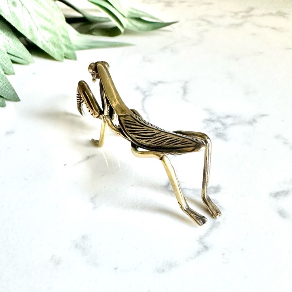 Mini Antiqued Praying Mantis Brass Look Statue Metal Figurine Boho Fairy Garden - Picture 10 of 11